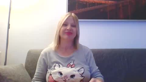 Snapshot of lovestar544963 chatting on 12.04.24 Marlyn online show from 12.04.24