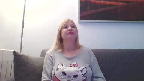 Snapshot of lovestar544963 chatting on 01.07.25 Marlyn online show from 01.07.25