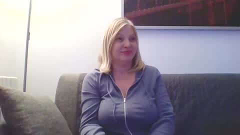 Snapshot of lovestar544963 chatting on 01.08.25 Marlyn online show from 01.08.25