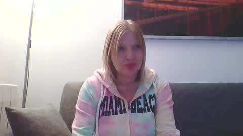 Snapshot of lovestar544963 chatting on 01.17.25 Marlyn online show from 01.17.25