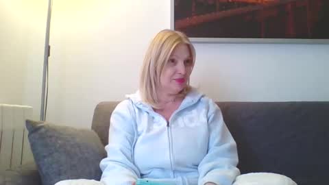 Snapshot of lovestar544963 chatting on 01.20.25 Marlyn online show from 01.20.25