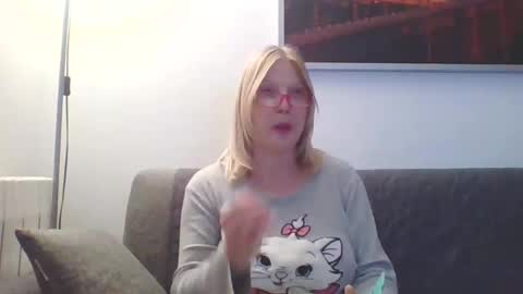 Snapshot of lovestar544963 chatting on 01.24.25 Marlyn online show from 01.24.25