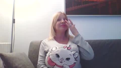 Snapshot of lovestar544963 chatting on 01.24.25 Marlyn online show from 01.24.25