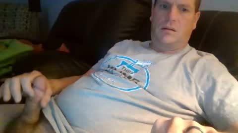 Snapshot of lovetocum37 chatting on 11.29.25 lovetocum37 online show from 11.29.25