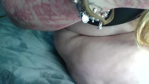 Snapshot of lovetubes101 chatting on 11.13.25 lovetubes101 online show from 11.13.25