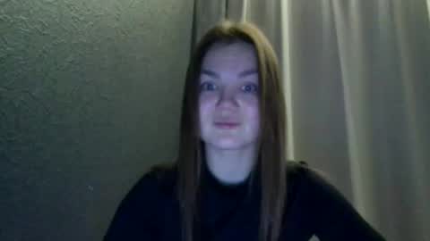 Snapshot of loviesimone chatting on 12.15.25 loviesimone online show from 12.15.25