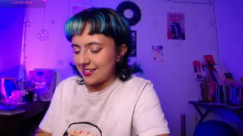 Snapshot of loving_alma chatting on 01.10.26 loving_alma online show from 01.10.26