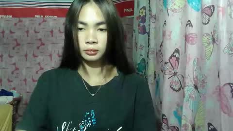 Snapshot of loving_rhean chatting on 05.17.26 loving_rhean online show from 05.17.26