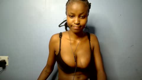 lovly_lastborn online show from 03.05.26