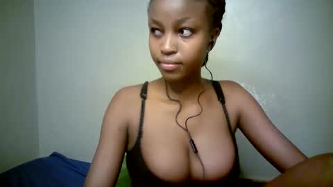 lovly_lastborn online show from 03.11.26