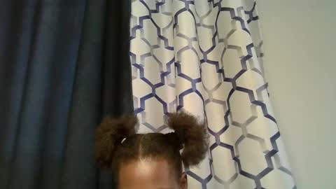 lovly_mamii online show from 03.13.26