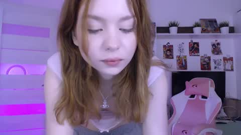 Snapshot of lower_angel chatting on 12.17.24 Loly online show from 12.17.24