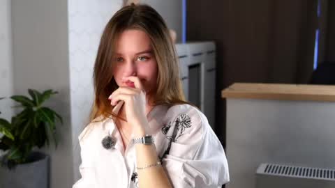 Snapshot of lowmenow chatting on 04.03.26 Amelia online show from 04.03.26