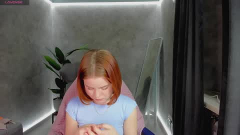 Snapshot of lu_muon chatting on 02.10.25 lu_muon online show from 02.10.25