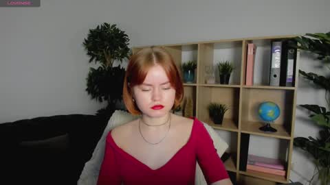 Snapshot of lu_muon chatting on 02.14.25 lu_muon online show from 02.14.25