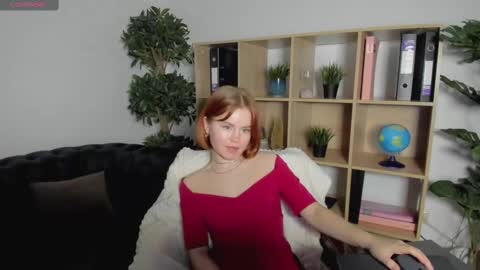 Snapshot of lu_muon chatting on 02.14.25 lu_muon online show from 02.14.25