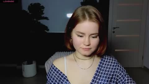 Snapshot of lu_muon chatting on 02.25.25 lu_muon online show from 02.25.25