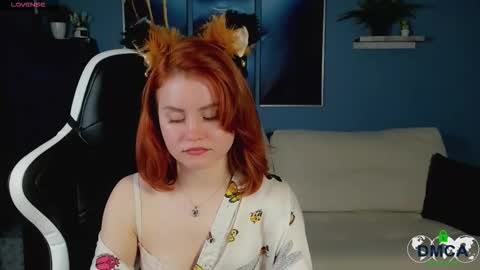 Snapshot of lu_muon chatting on 10.25.25 lu_muon online show from 10.25.25