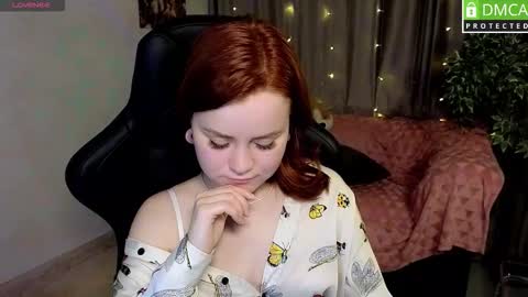 Snapshot of lu_muon chatting on 11.16.25 lu_muon online show from 11.16.25