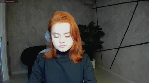 Snapshot of lu_muon chatting on 11.26.25 lu_muon online show from 11.26.25