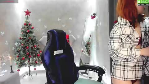 Snapshot of lu_muon chatting on 12.05.25 lu_muon online show from 12.05.25