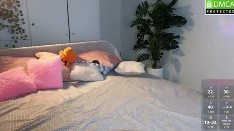 Snapshot of lu_muon chatting on 07.25.26 lu_muon online show from 07.25.26