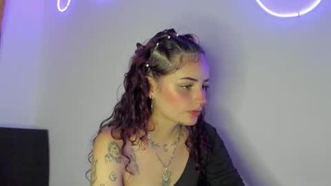 Snapshot of luaar_moon chatting on 01.15.26 Jenn online show from 01.15.26