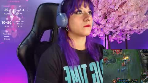 Snapshot of luaneter chatting on 12.04.25 Luan online show from 12.04.25