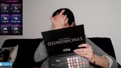 Snapshot of luara_ chatting on 01.06.26 luara_ online show from 01.06.26