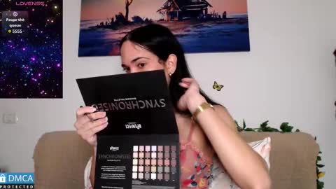 Snapshot of luara_ chatting on 01.11.26 luara_ online show from 01.11.26