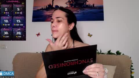 Snapshot of luara_ chatting on 01.13.26 luara_ online show from 01.13.26