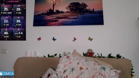 Snapshot of luara_ chatting on 01.14.26 luara_ online show from 01.14.26