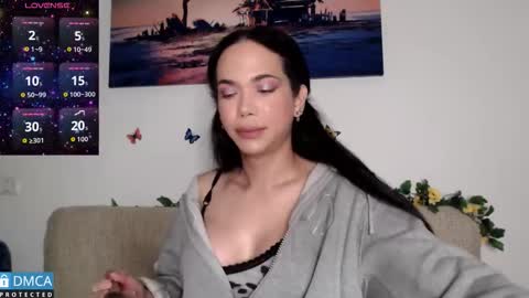 Snapshot of luara_ chatting on 03.14.26 luara_ online show from 03.14.26