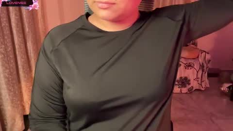 Snapshot of lubna_07 chatting on 01.10.26 slow poison online show from 01.10.26