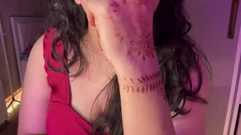 Snapshot of lubna_07 chatting on 03.26.26 slow poison online show from 03.26.26