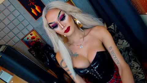 Snapshot of lubottarrah chatting on 12.09.24 DEMONYETA LA TARRAH online show from 12.09.24