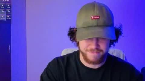 Snapshot of luca_syn chatting on 12.02.25 Luca S online show from 12.02.25