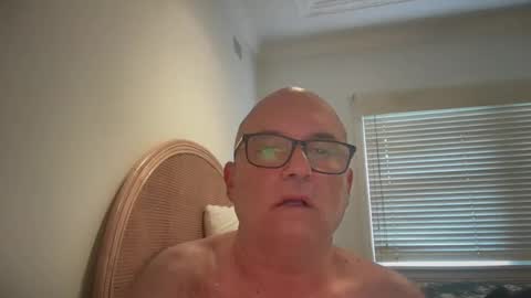 Snapshot of lucas10004 chatting on 01.17.25 lucas10004 online show from 01.17.25