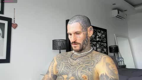 Snapshot of lucasexclusive chatting on 12.30.24 lucasexclusive online show from 12.30.24