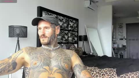 Snapshot of lucasexclusive chatting on 01.26.25 lucasexclusive online show from 01.26.25