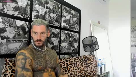 Snapshot of lucasexclusive chatting on 02.15.25 lucasexclusive online show from 02.15.25