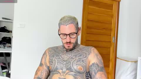 Snapshot of lucasexclusive chatting on 10.03.25 lucasexclusive online show from 10.03.25