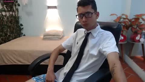 Snapshot of lucasssmith11 chatting on 12.03.25 LucassSmith11 online show from 12.03.25