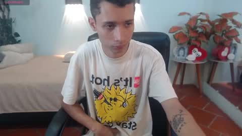 Snapshot of lucasssmith11 chatting on 12.05.25 LucassSmith11 online show from 12.05.25