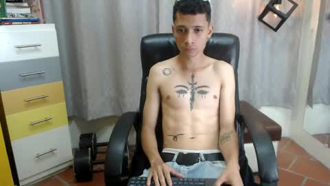 Snapshot of lucasssmith11 chatting on 05.17.26 LucassSmith11 online show from 05.17.26