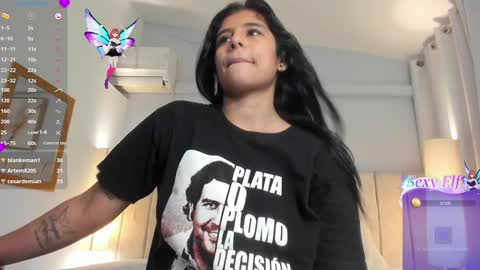 Snapshot of luceroo1 chatting on 01.28.25 luceroo1 online show from 01.28.25