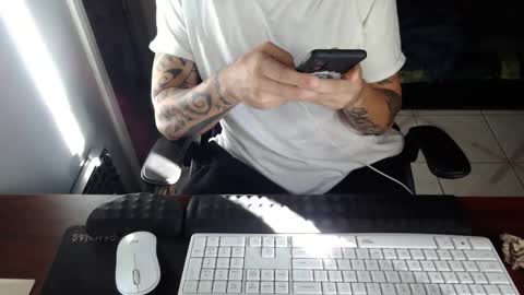 Snapshot of luchilove69 chatting on 11.29.25 Luchi Luchano online show from 11.29.25