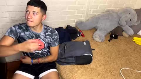 Snapshot of luchosaando chatting on 12.19.24 Felipe online show from 12.19.24