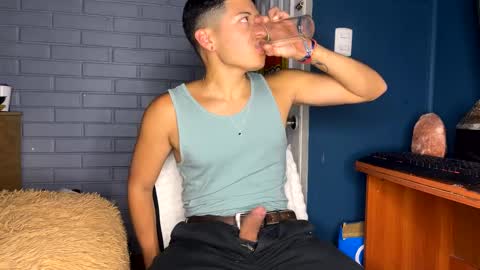 Snapshot of luchosaando chatting on 12.20.24 Felipe online show from 12.20.24