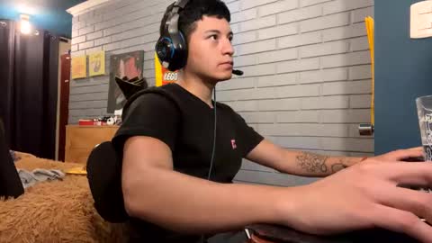 Snapshot of luchosaando chatting on 01.08.25 Felipe online show from 01.08.25